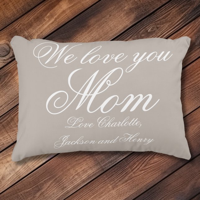 "Vi kärlek er Mamma" Personlig Grått och vit  Prydnadskudde (We love you Mom' Personalized Gray and White Accent Pillow.)