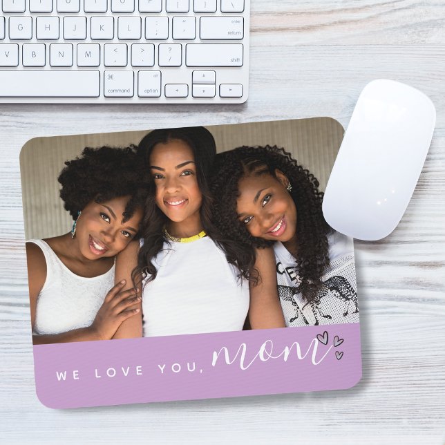 Vi Kärlek, Mamma Typography Photo Lila Musmatta (We Love You, Mom Typography Photo Purple Mouse Pad)