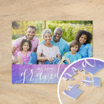 Vi Kärlek You Grandma Anpassningsbar Photo Gift Pussel<br><div class="desc">personligen med fotot och anpassningsbar som skrivs ut förskönas med . Lägg till ett speciellt foto med din mor eller mormor för Mors dag. Texten lyder "Vi Kärlekar dig mormor" eller anpassar den med ditt eget meddelande. Använda designen verktyg om du vill lägga till fler foton, ändra bakgrunden och redigera...</div>