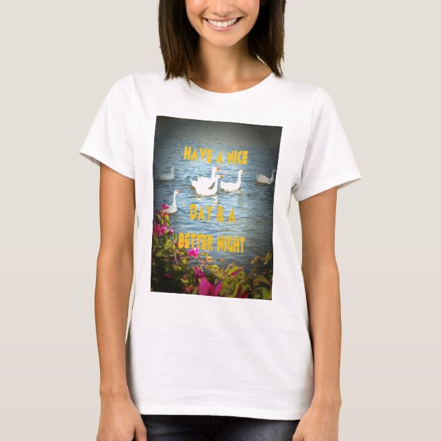 Vi lämnar alltid våra kunder lycklig & nöjda. t-shirt (Framsida)