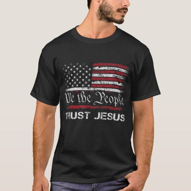 Vi litar på Jesus kristna patriotiska U T Shirt (Framsida)
