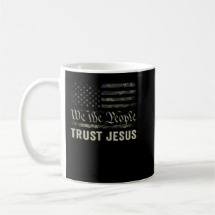 Vi, People Trust Jesus - Patriotic Christian Ca Kaffemugg
