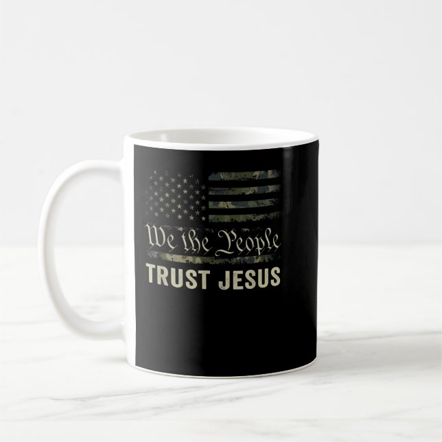 Vi, People Trust Jesus - Patriotic Christian Ca Kaffemugg (Vänster)