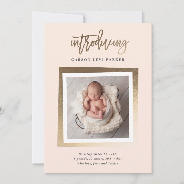 Vi presenterar Modern Guld Skrift Baby Foto Födels Meddelande (Framsida)