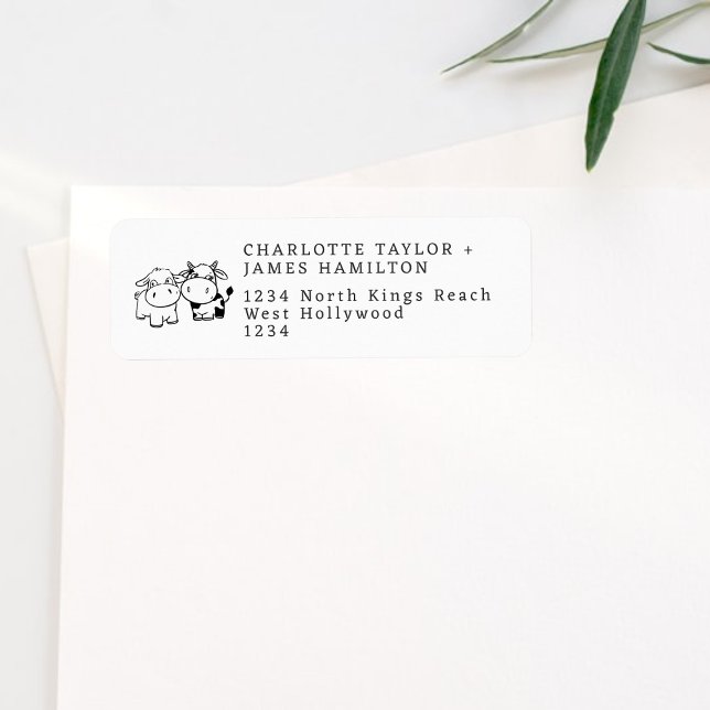 Vi säger att jag heter Moo Bröllop Returadress Etikett (Whimsical Cow Couple We Will Say I Moo Wedding Labels from Ricaso. Add your names & address)