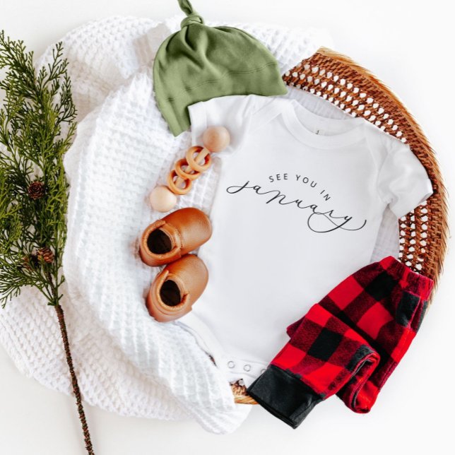 Vi ses i januari Gravid annons T Shirt (Skapare uppladdad)