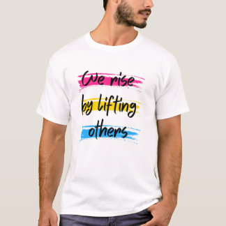 Vi stiga upp genom att lyfta andra t shirt
