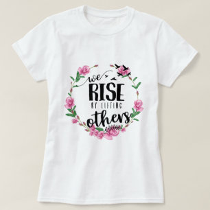 Vi stiga upp genom att lyfta andra t shirt
