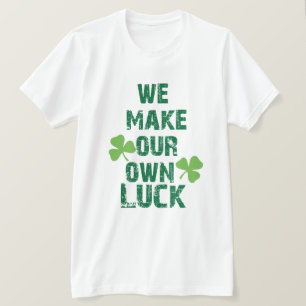 Vi tillverkar vår egen tur t-shirt