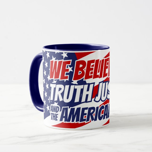 Vi tror på sanningsrätt och amerikansk väg mugg (Framsida vänster)
