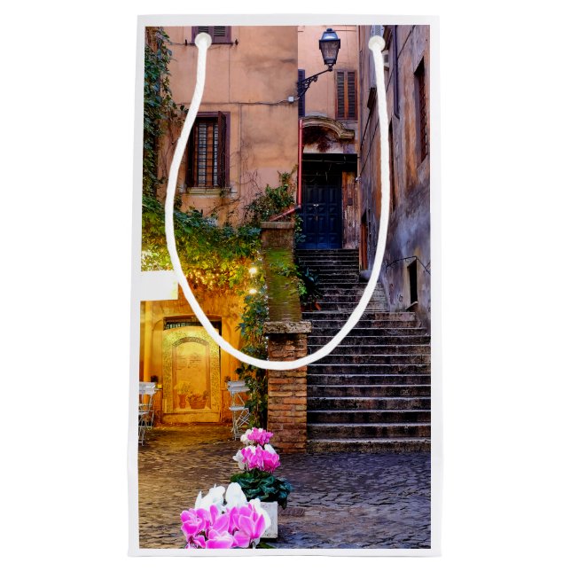 Via di San Simone (Framsidan)