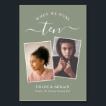 Via Years Modern, par Photo Bröllop Modern Bordsnummer<br><div class="desc">Kom ihåg och ha lite roligt med bordsnumren för bröllopsmottagning. Dessa eleganter, enkla bordsnummer, du kan välja att inkludera ett foto av bruden och brudgummen i samma ålder som bordsnumret, brudgummen och brudgummen namn och bröllop. Bakgrunden färg är grönt med vit text, men dessa kan ändras till vilken färg som...</div>