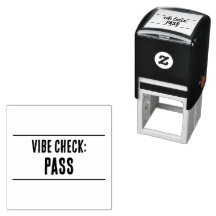 Vibe Check: PASS Self-Bläck Frimärke