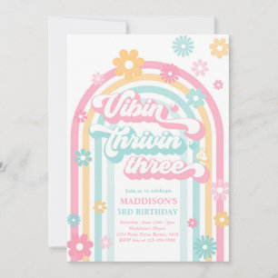 Vibin'Thrivin'Three Boho Daisy Rainbow Birthday Inbjudningar