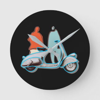 Vibrant Artsy Retro Italy Pop Art Motor Scooter Rund Klocka