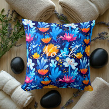 Vibrant Blommigt Hälsa Pillow med eget namn