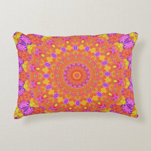 Vibrant färgfull Psychedelic Abstrakt Kaleidoskop Prydnadskudde (Framsidan)