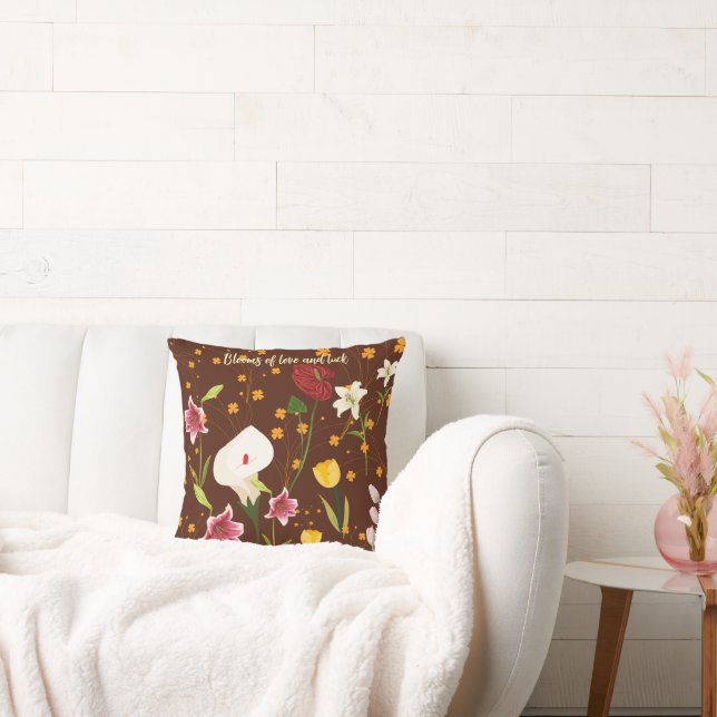 Vibrant Flowers Kudde (Soffa)