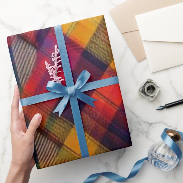 Vibrant Fusion: Modern Colorful Tartan Pattern Presentpapper (Gifting)