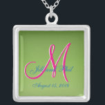 Vibrant Grönt Monogram Bröllop Silverpläterat Halsband<br><div class="desc">Den Ljust grönt chicen är fantastisk,  fantasifull,  kapabel,  impulsiv,  viskisk,  krånglig och idiosynkratisk.  Alla bilder och teckningar © Jesterfull</div>