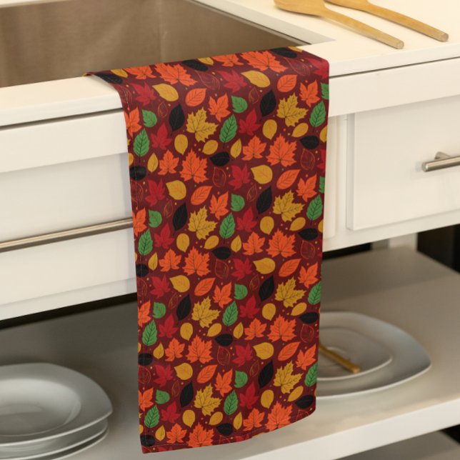 Vibrant Höst löv med flera Färgader Mönster Kökshandduk (Vibrant Autumn Leaves Multi-Colored Pattern Kitchen Towel)