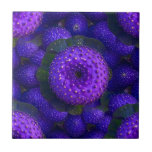 Vibrant Lila Specklad naturpanel Kakelplatta<br><div class="desc">Ta med en aning exotisk, abstrakt i ditt rum med den här unika keramiska plattan. Med en makrovy över levande djup lila, rundade former med ett utpräglat stövel struktur, som var och en är spräckt med spridd gult och vita punkter. Lush grönt lämnar mellan klustren och skapar ett tätt, synligt...</div>