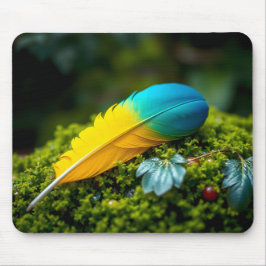 Vibrant Macaw Feather på Dewy Moss Musmatta
