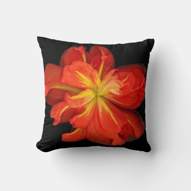 Vibrant Orange Begonia Macro Kudde (Framsida)