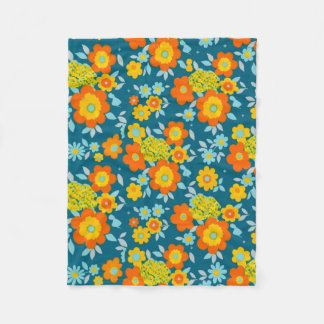 Vibrant Orange & Yellow Blooms on Deep Teal Fleecefilt