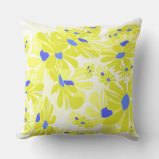 Vibrant Petals: Stylish Floral Throw Pillow Kudde