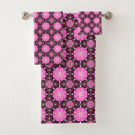 Vibrant pink and purple geometric pattern Towel