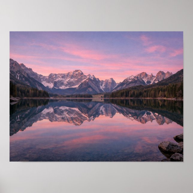 Vibrant Pink Sunset Mountain Lake Reflection Poster (Framsidan)