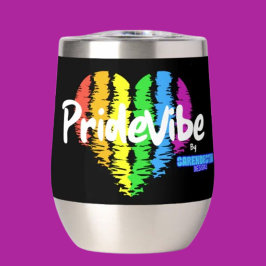 Vibrant PrideVibe: Sip i Rainbow Heart Stil