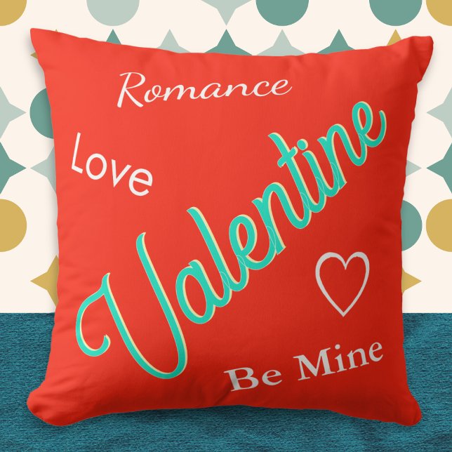 Vibrant Red Elegant Anpassningsbar Message Valenti Kudde (A bright throw pillow with 'Valentine' in turquoise, romantic words, and custom message on the back)