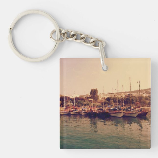 Vibrant retro coral sunset Bodrum harbor (Framsidan)