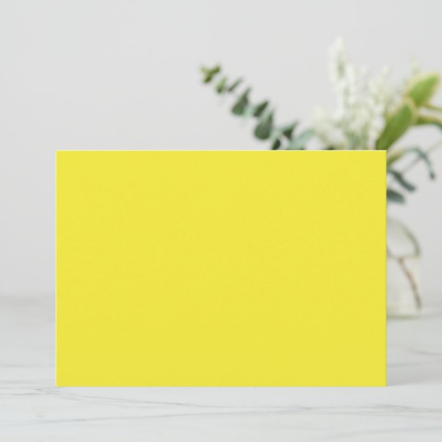 Vibrant Solid Yellow Background  Julkort (Stående Fram)