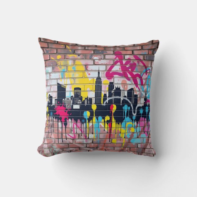 Vibrant Spray-Payed City Skyline" Kudde (Framsida)