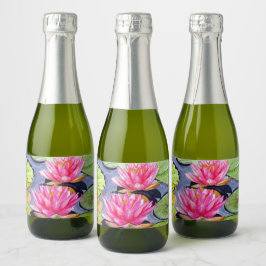 Vibrant Vatten Lilies on Tranquil Pond