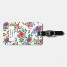 Vibrerande blommönstervitbakgrund bagagebricka