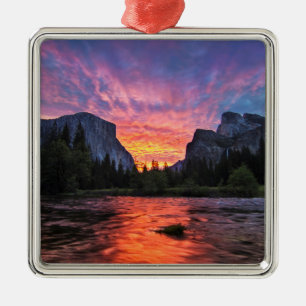 Vibrerande dal för himmel   Yosemite Julgransprydnad Metall