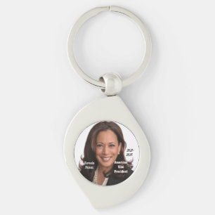 VICE PRESIDENT KAMALA HARRIS SWIRL SILVERFÄRGAD NYCKELRING