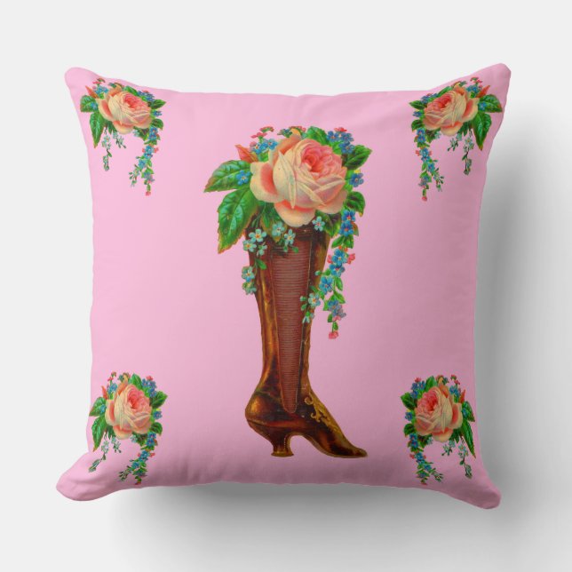 Victorian boot holding flowers kudde (Framsida)