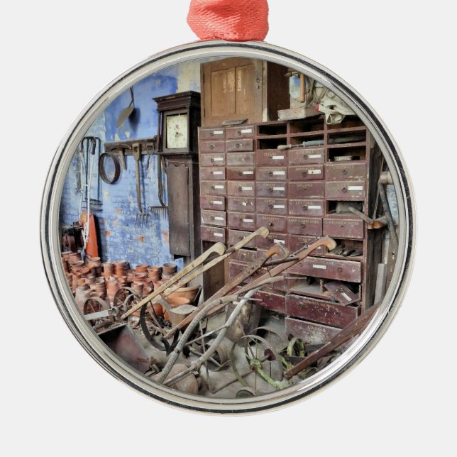 VICTORIAN ENGLAND JULGRANSPRYDNAD METALL (Framsidan)