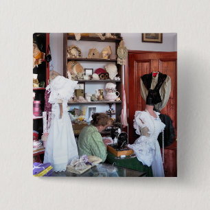 VICTORIAN ENGLAND KNAPP