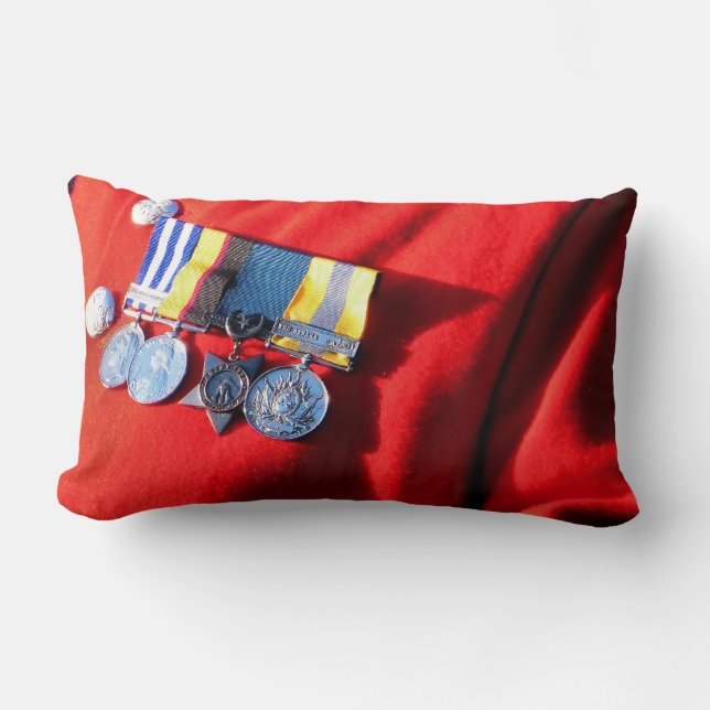 VICTORIAN ENGLAND LUMBARKUDDE (Framsida)