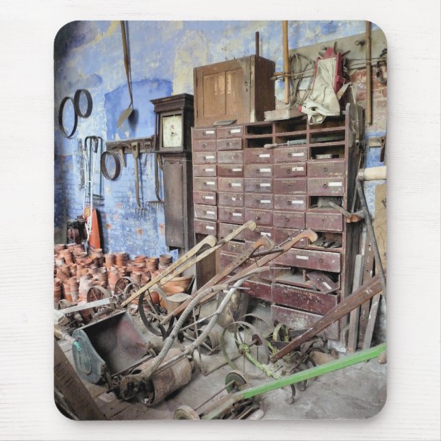 VICTORIAN ENGLAND MUSMATTA (Framsidan)