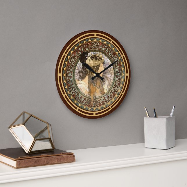 Victorian Era Art nouveau Brunette Woman av Mucha Stor Klocka (Kontor)