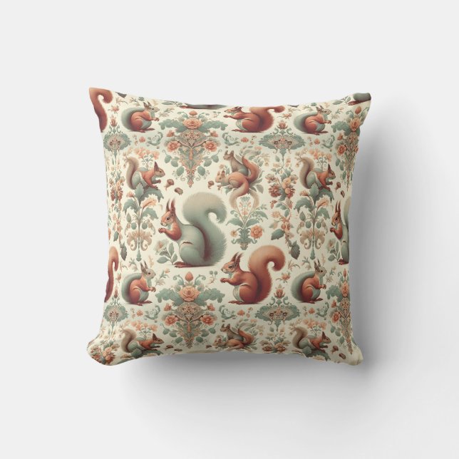Victorian Forest Squirrel Tapestry Kudde (Framsida)