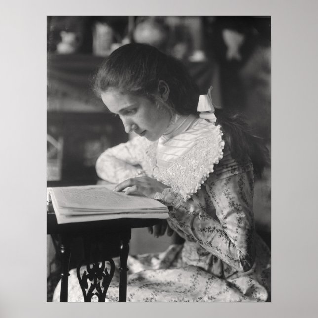 Victorian Girl Reading Poster (Framsidan)