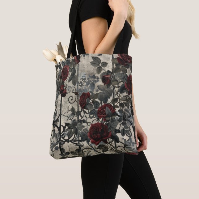 Victorian Gothic Garden Ro Mönster Tygkasse (Närbild)